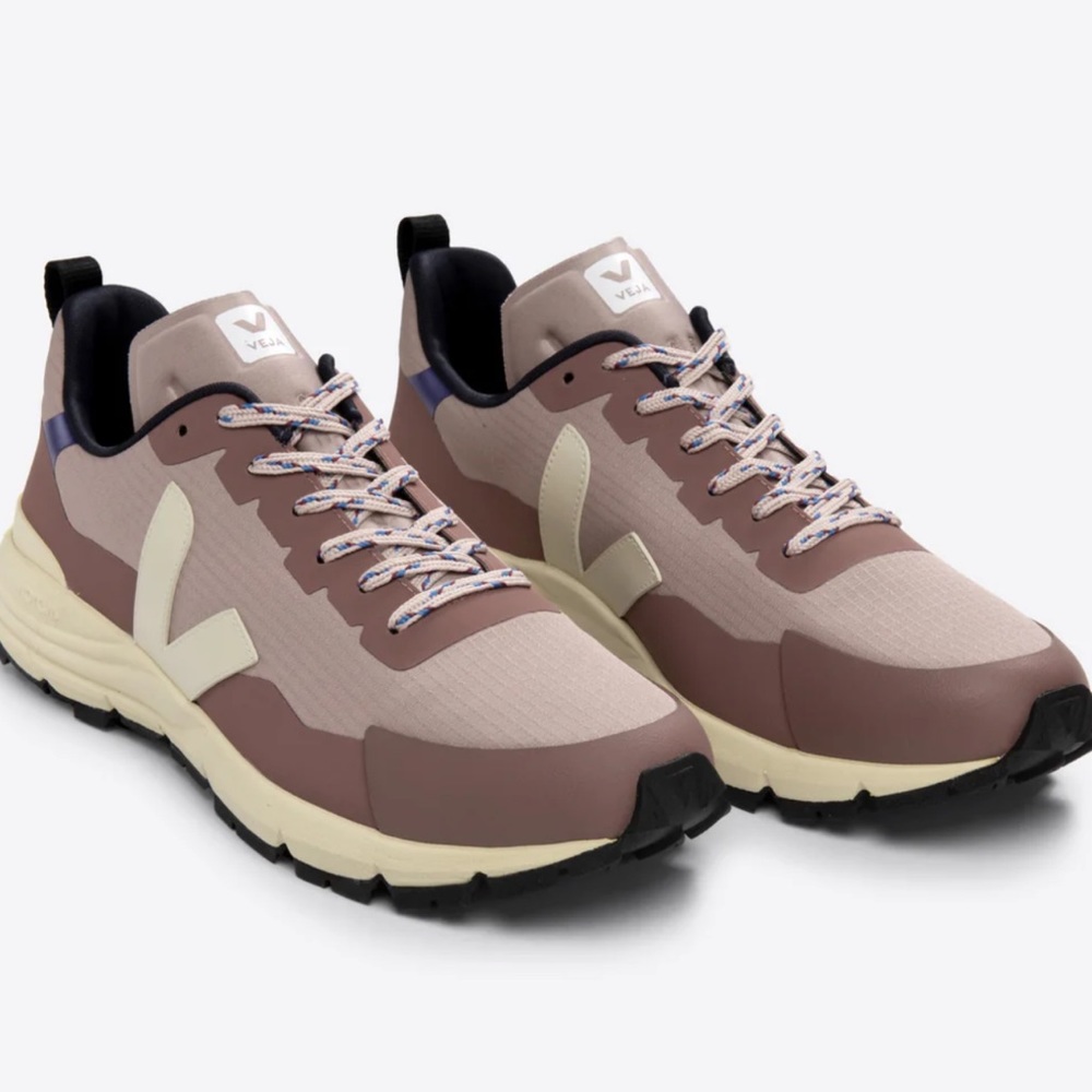 Veja Women's Sneakers in Mauve, Cream & Black